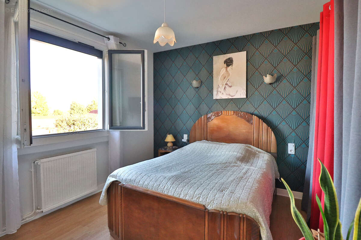 Maison à SAINT-PARRES-AUX-TERTRES