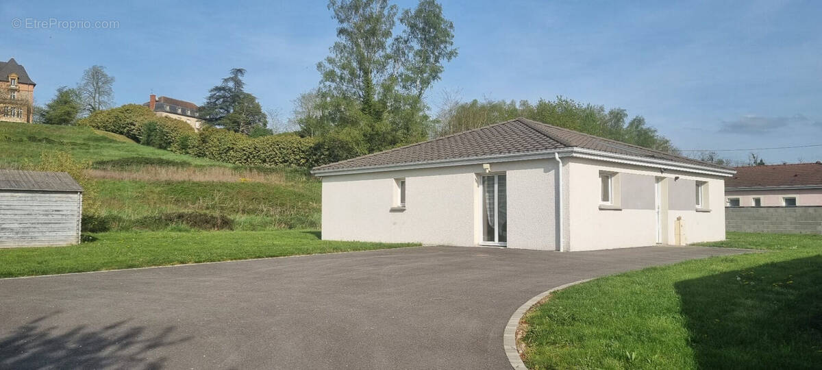 Maison à VARENNE-SAINT-GERMAIN