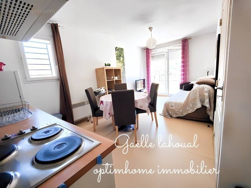 Appartement à AVENE