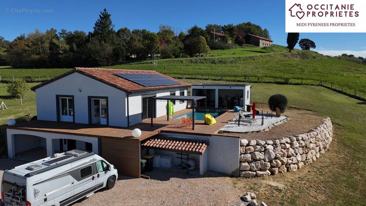 Maison à LEZAT-SUR-LEZE