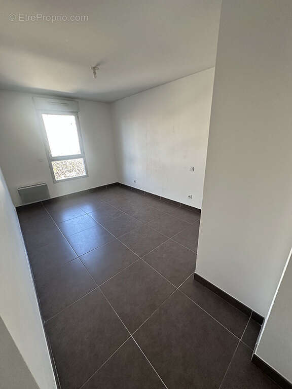 Appartement à MARSEILLE-4E