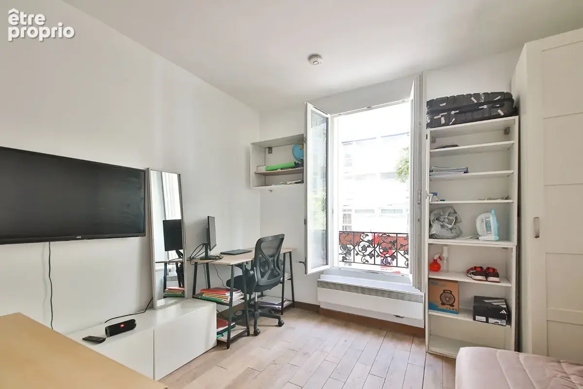 PARIS 15 - Saint-Charles - 16 m2 - photo 2