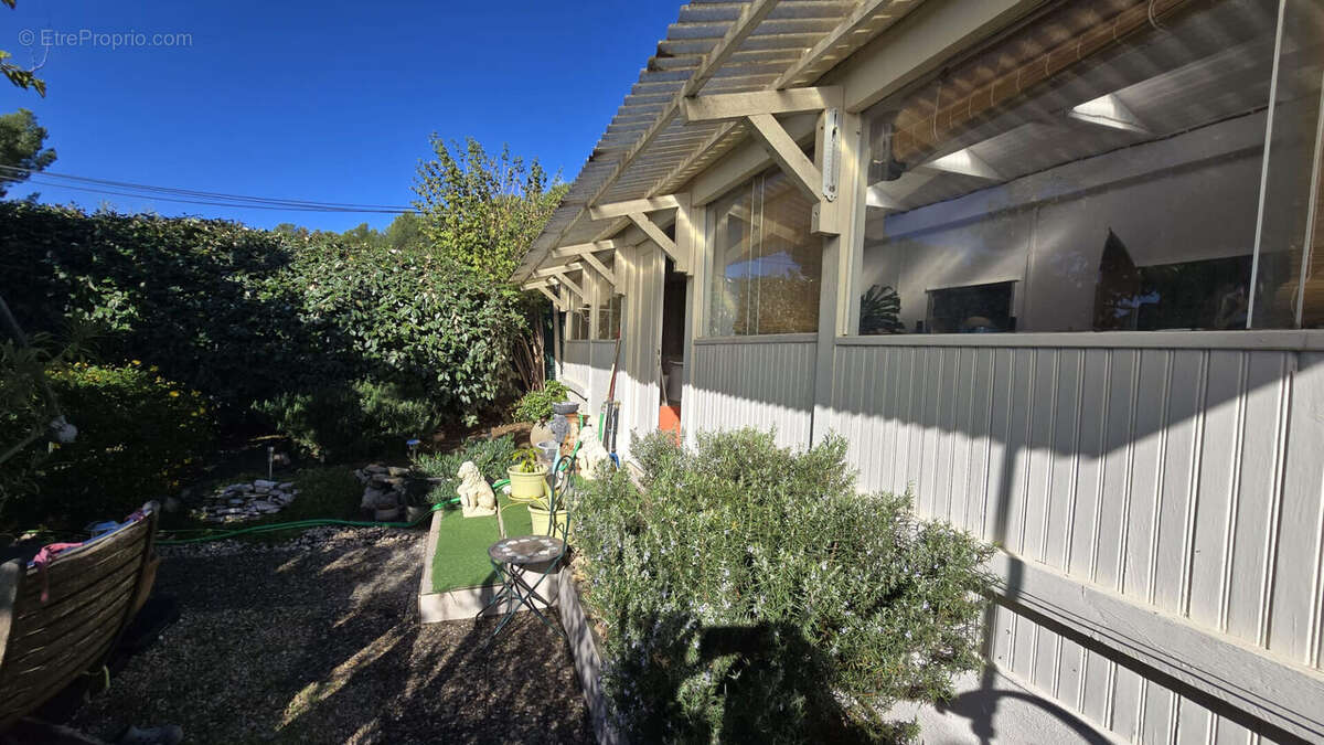 Maison à LE CASTELLET