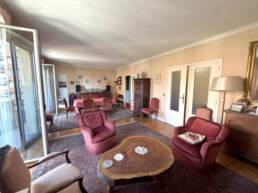 Appartement à LE RAINCY