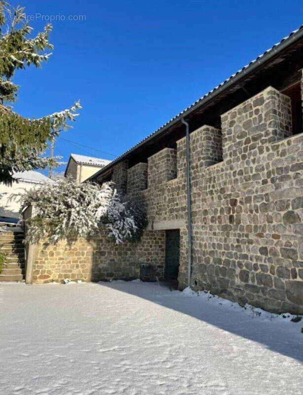 Maison à SAINT-GENEST-MALIFAUX