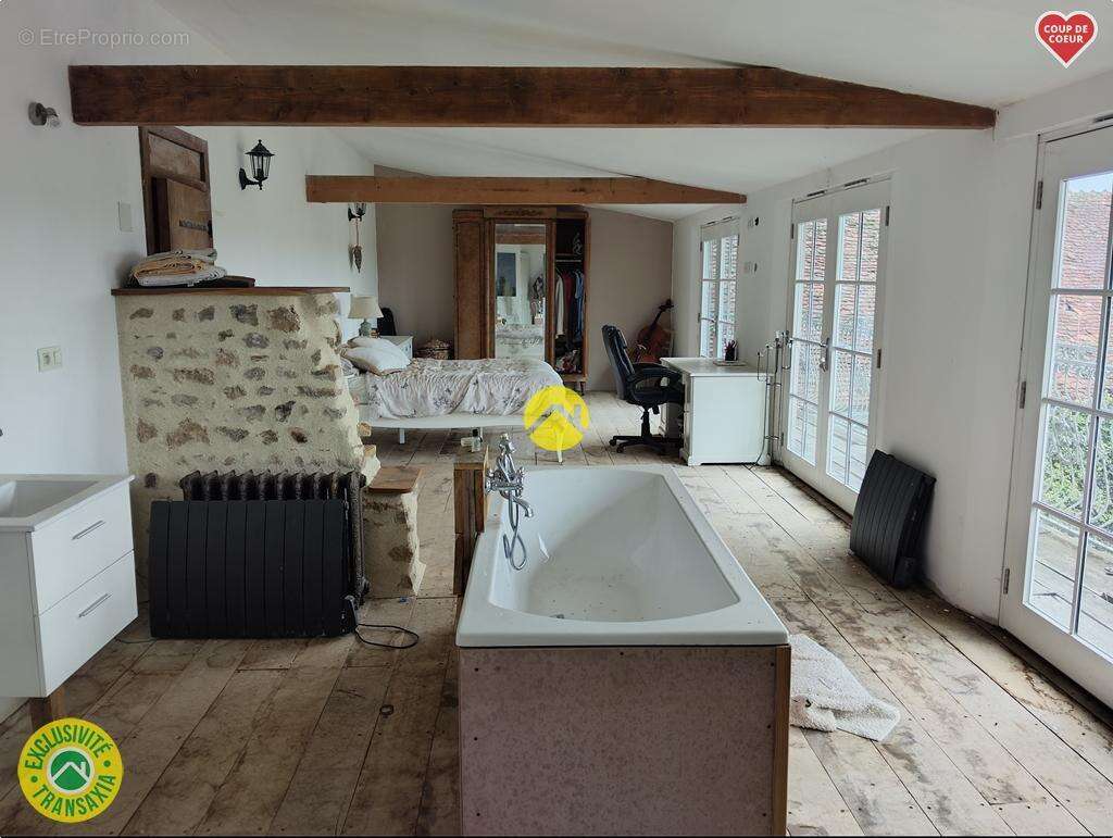 Maison à COULEUVRE