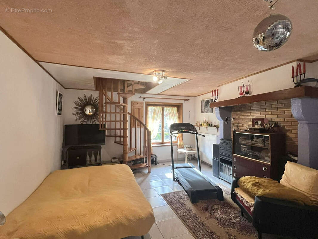 Maison à FELINES