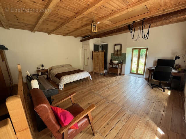 Maison à CHAMPETIERES