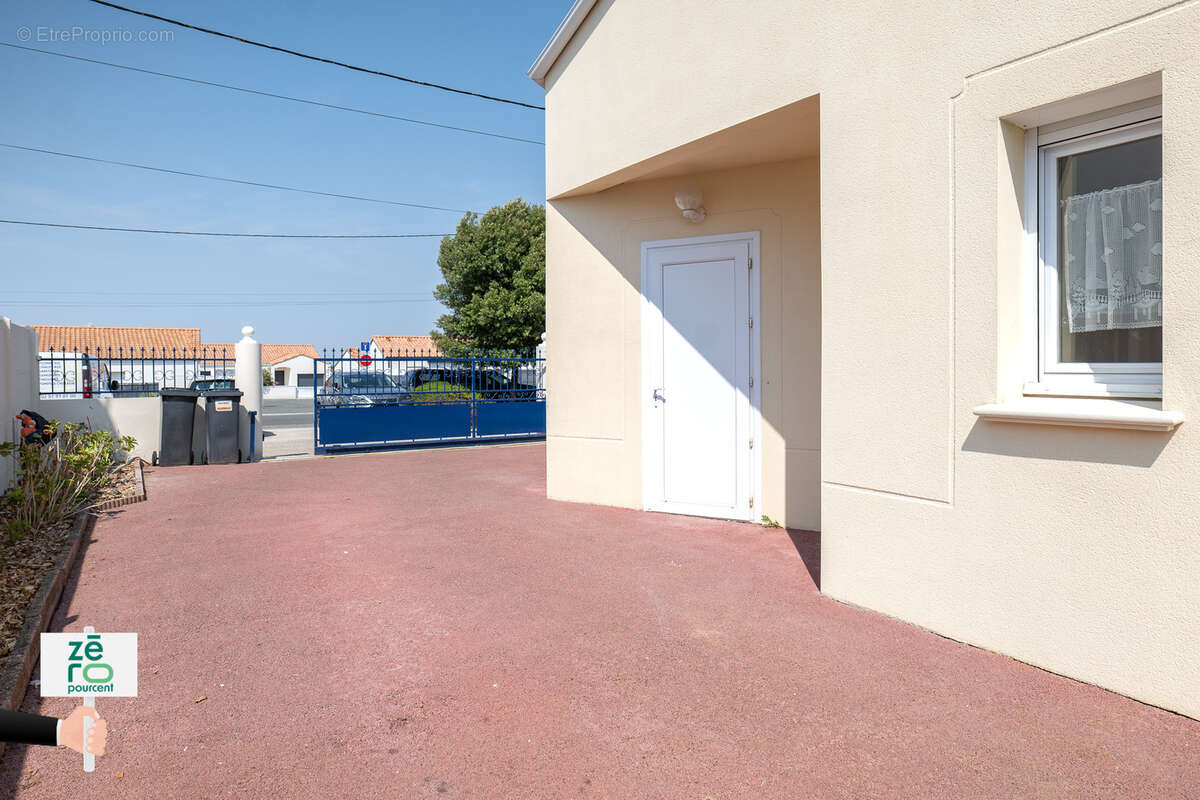 Maison à vendre à La Grière Plage   La Tranche-sur-Mer   3 chambres, jardin sans vis-à-vis, à 500 m de la plag - photo 5