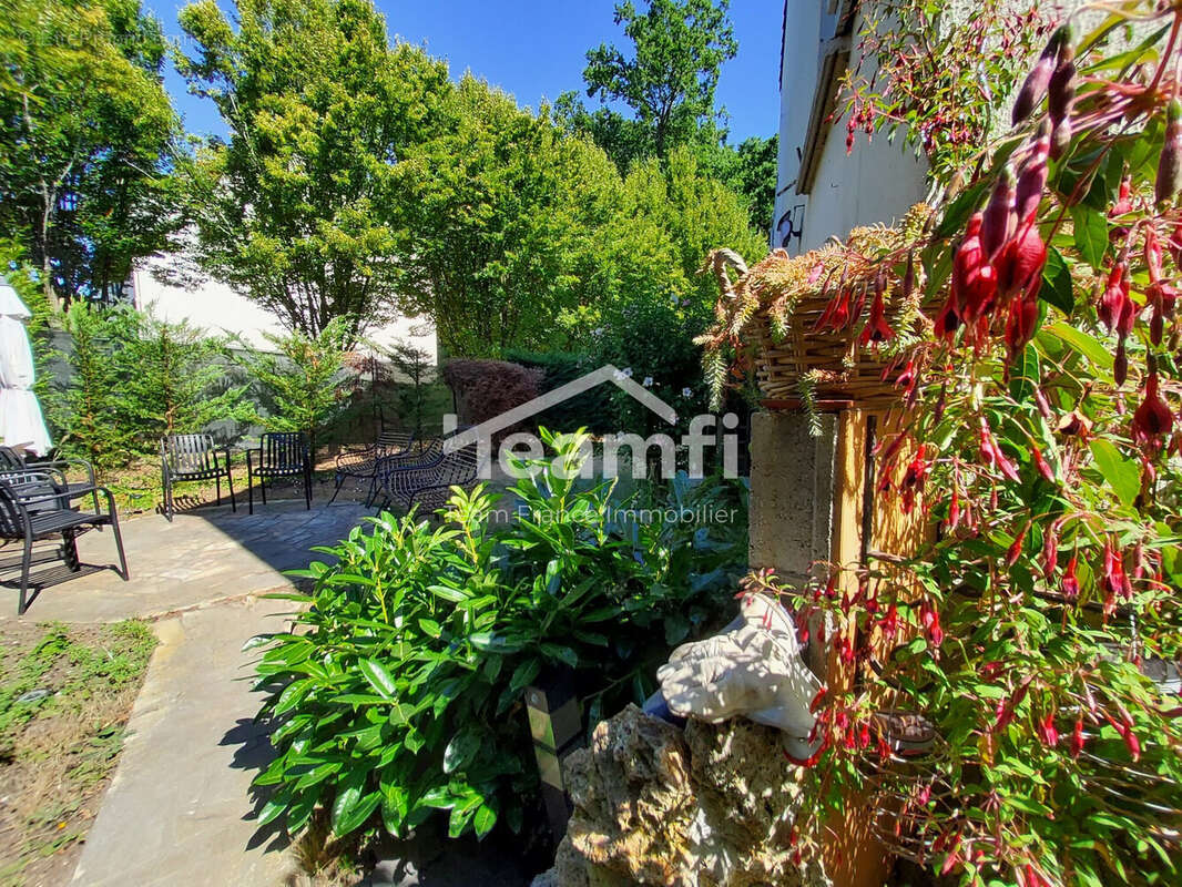 Maison 115 m² à Elancourt  - photo 9