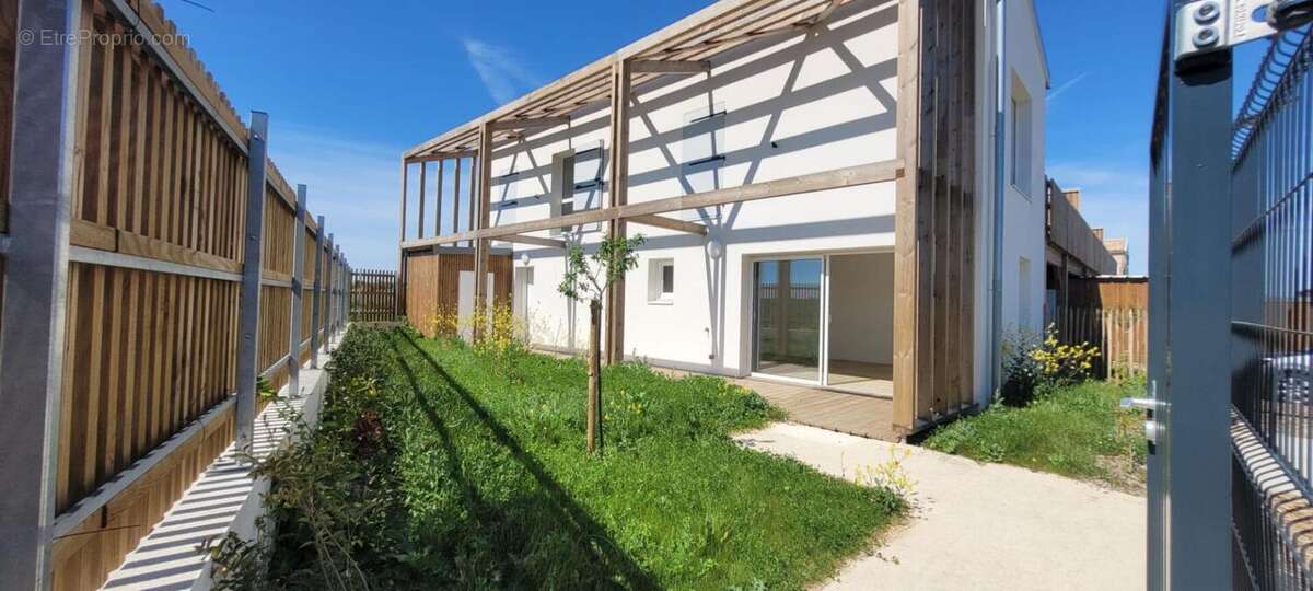 Maison à DOMPIERRE-SUR-MER