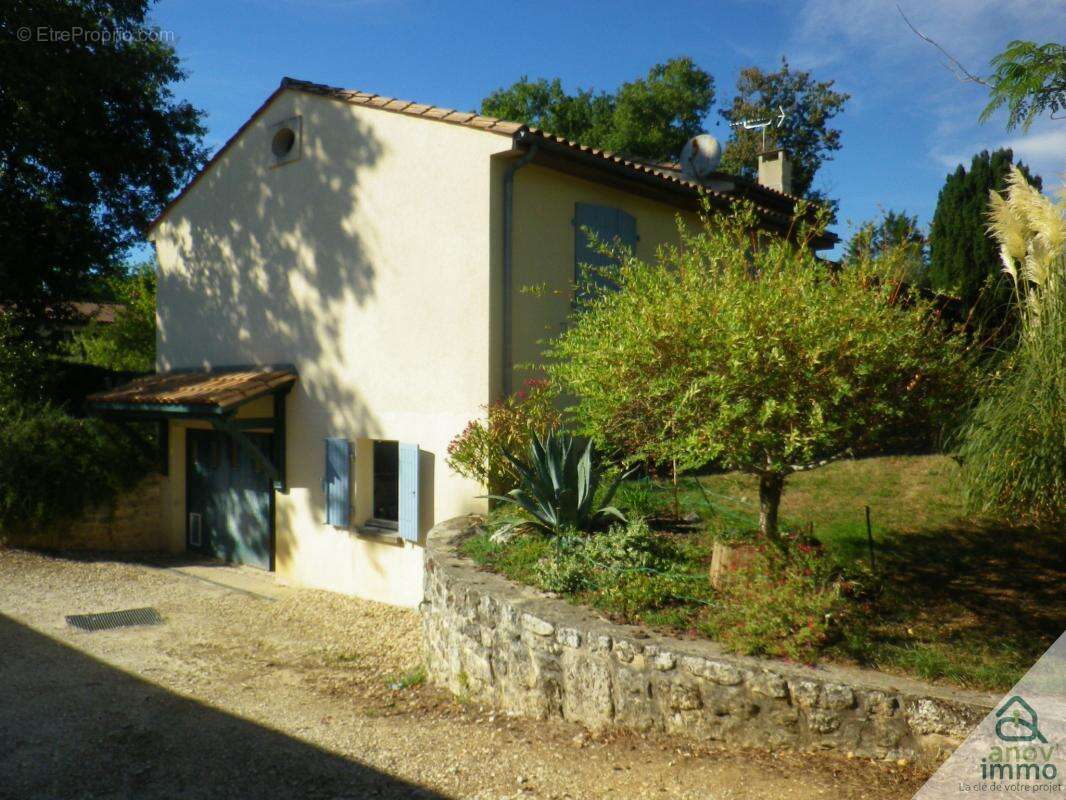 Maison à PUYMOYEN