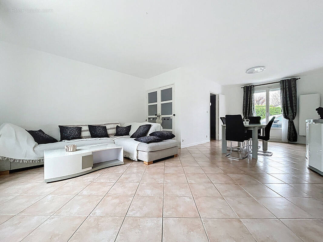 Maison à LIMEIL-BREVANNES