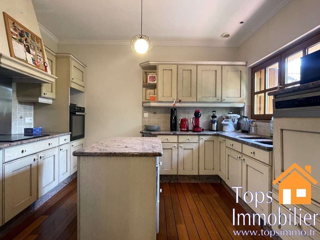 Maison à VILLEFRANCHE-DE-ROUERGUE