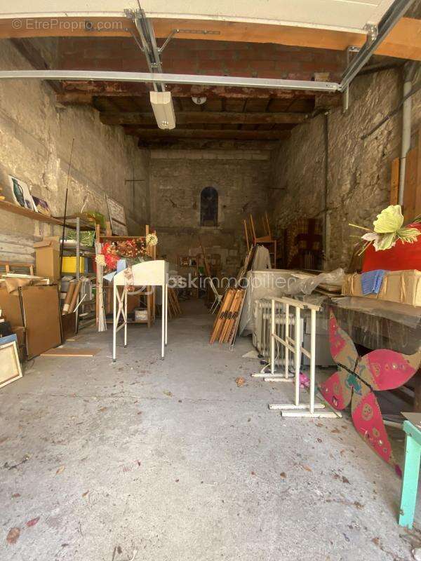Maison de caractère située en centre-ville - photo 8