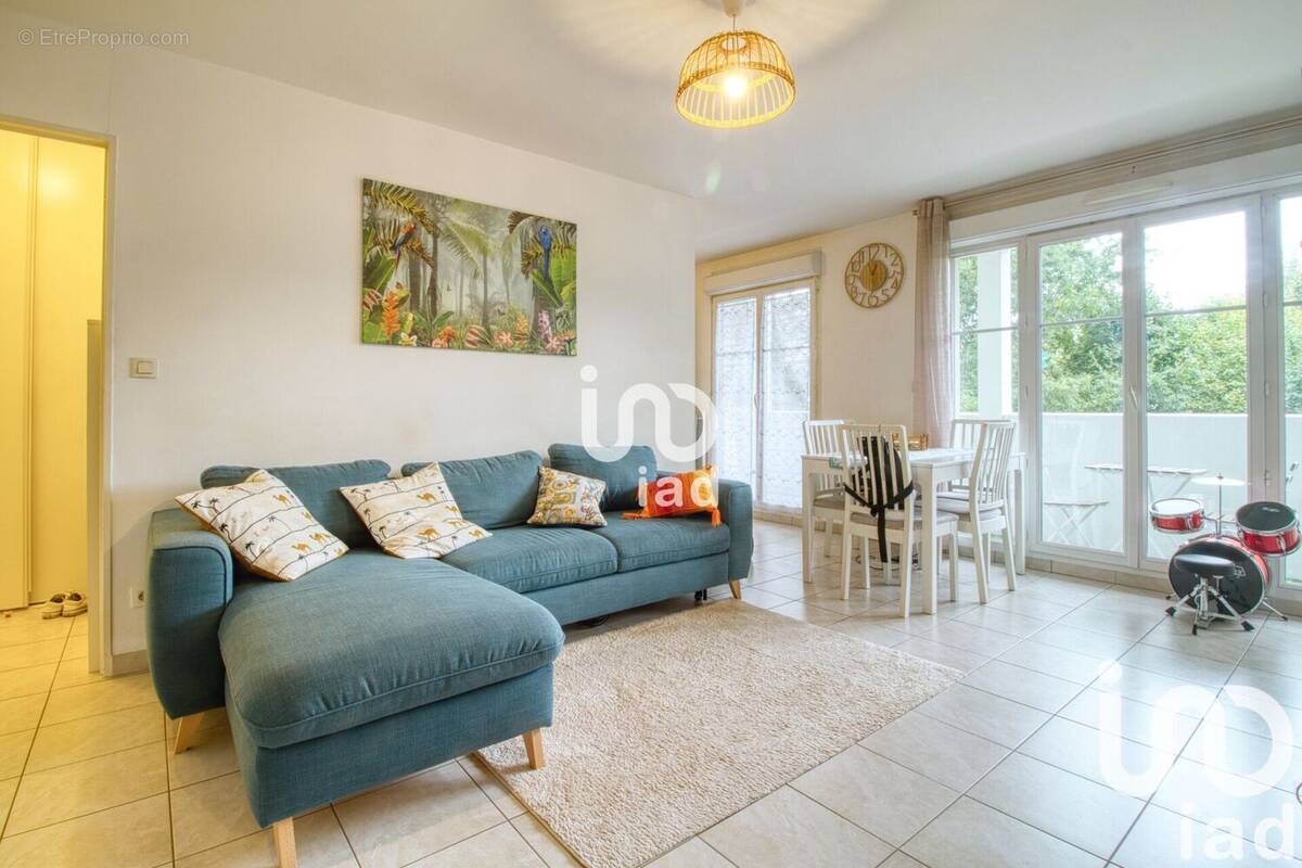 Photo 1 - Appartement à MONTEVRAIN