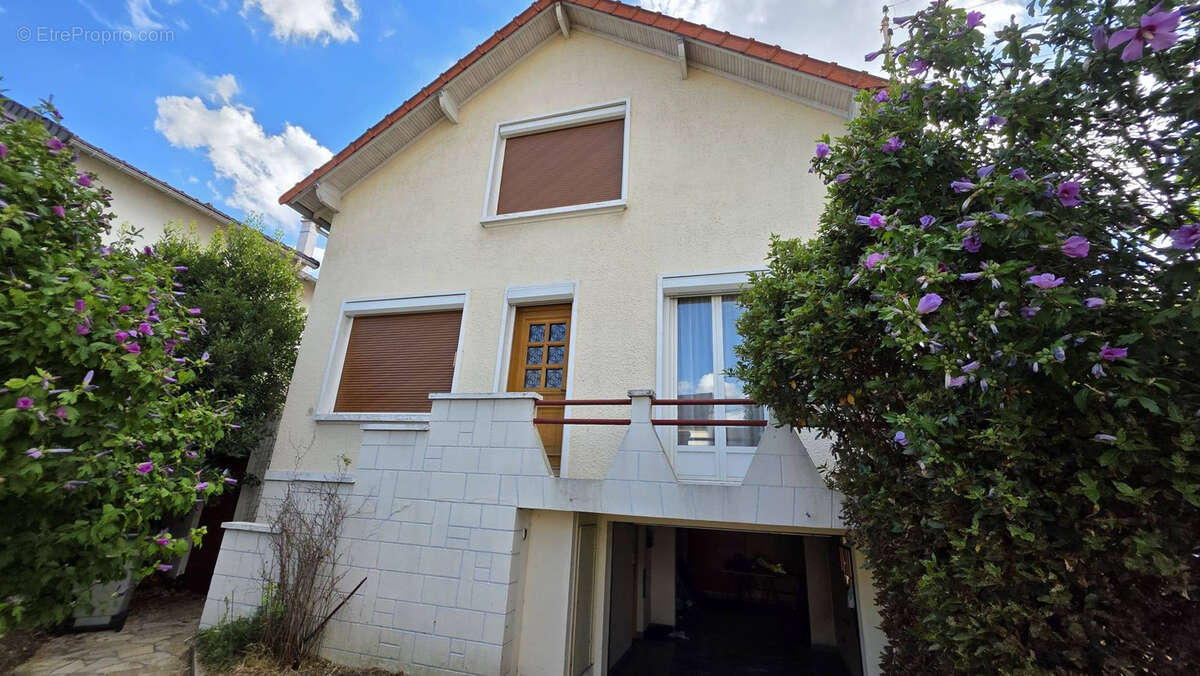 Maison à TREMBLAY-EN-FRANCE