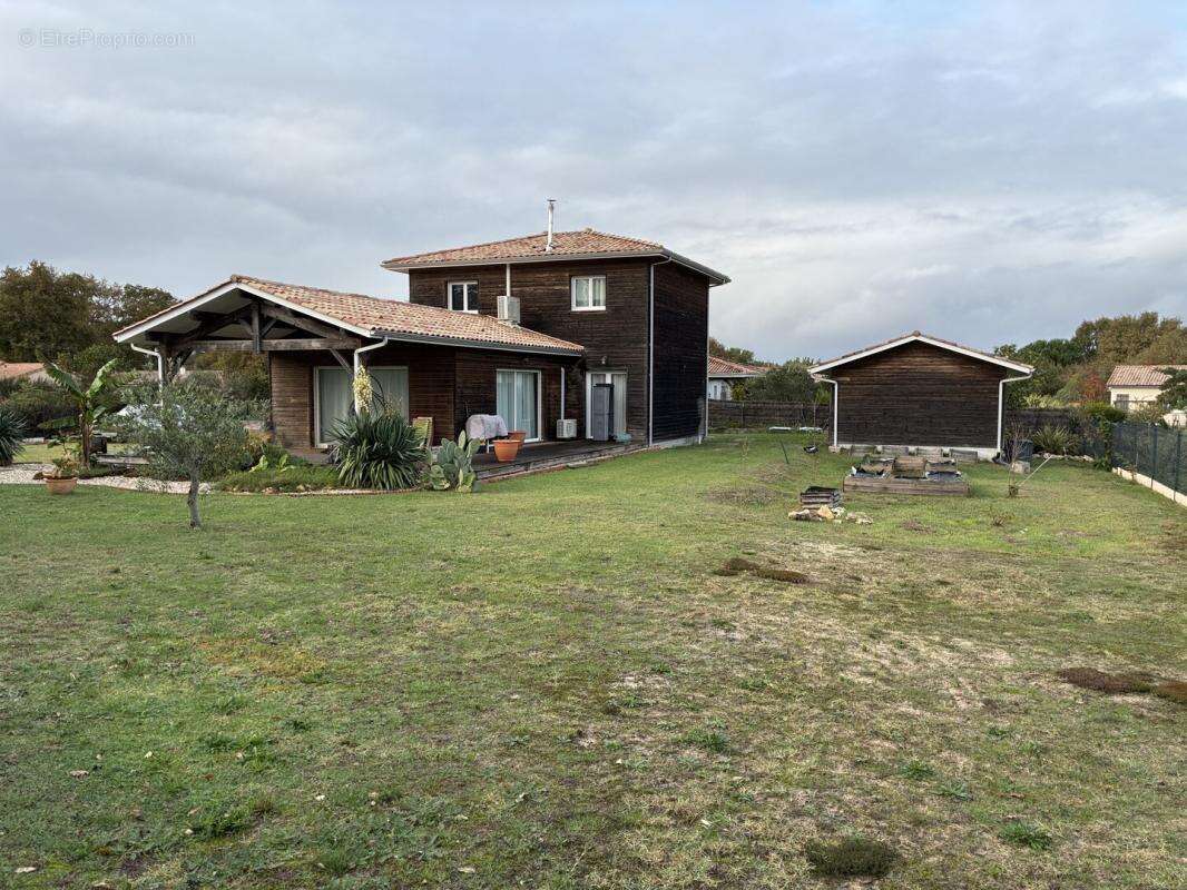 Maison à BELIN-BELIET