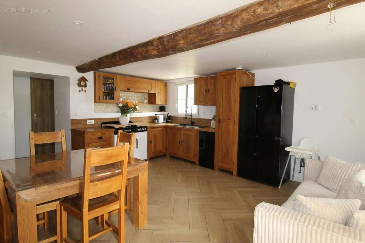 Maison à BREUIL-LA-REORTE