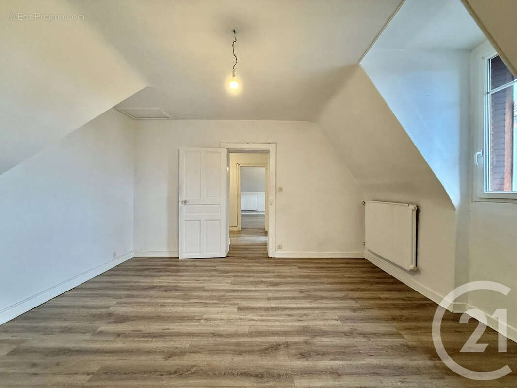 Appartement à YZEURE