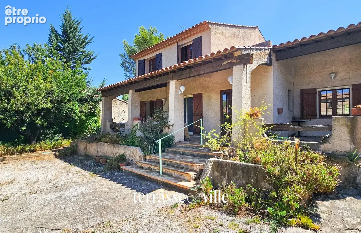 Maison à SAINT-CYR-SUR-MER