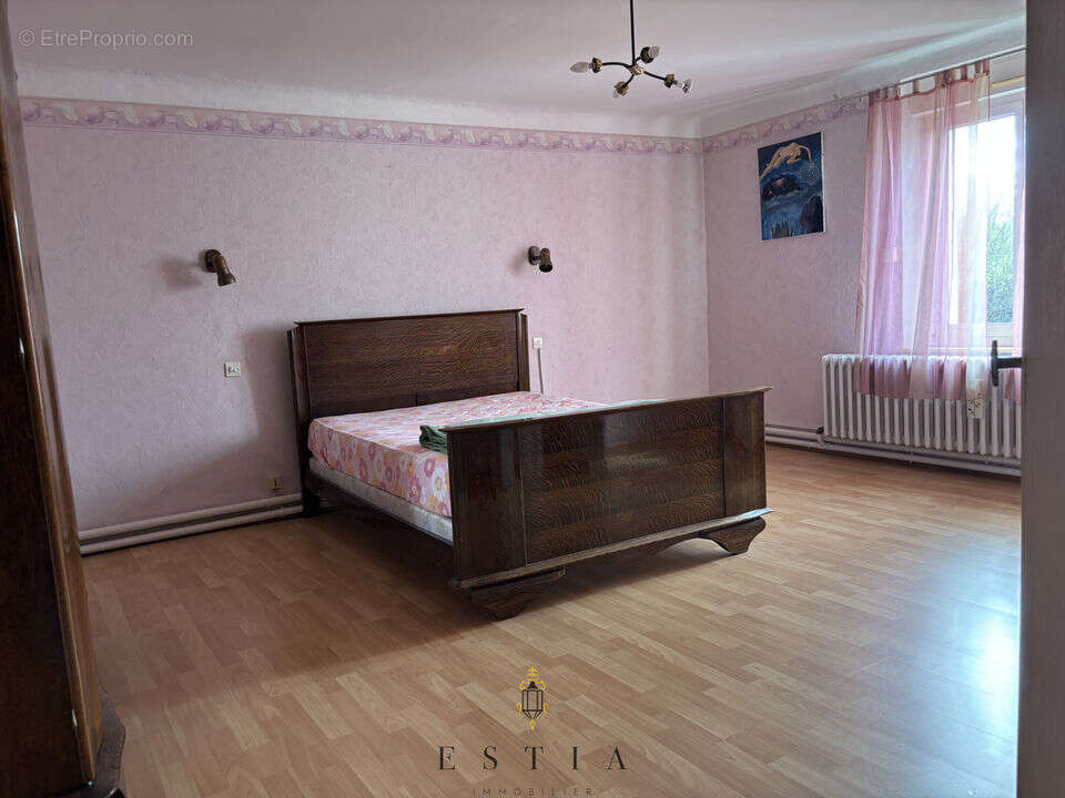 Maison à THIEBAUMENIL