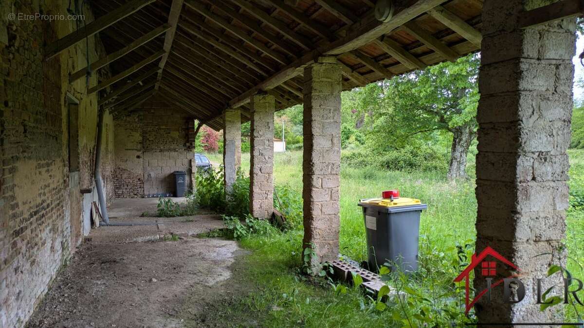 maison à rénover avec 13 000m2 terrain - photo 23