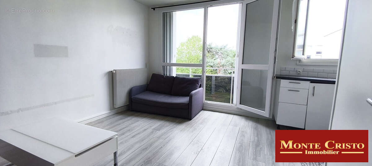Appartement à FONTENAY-LE-FLEURY