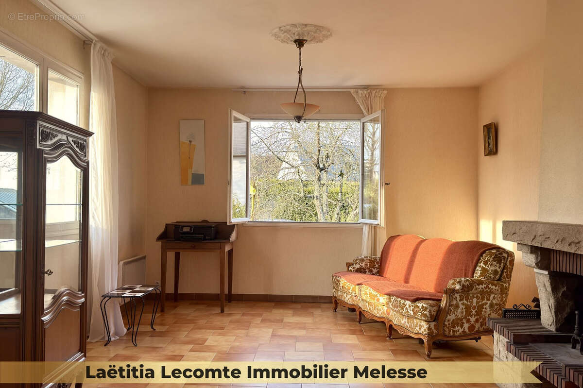 Maison à MELESSE