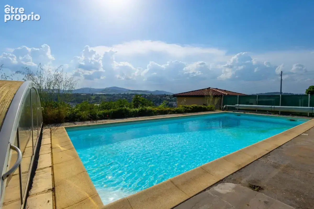 Maison sur sous-sol aménagé avec vue dégagée et piscine - photo 5