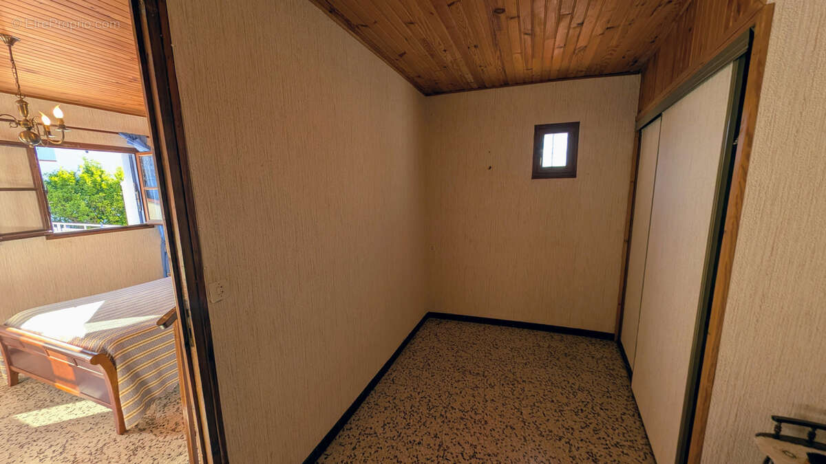 Maison à LAROQUE-DES-ALBERES