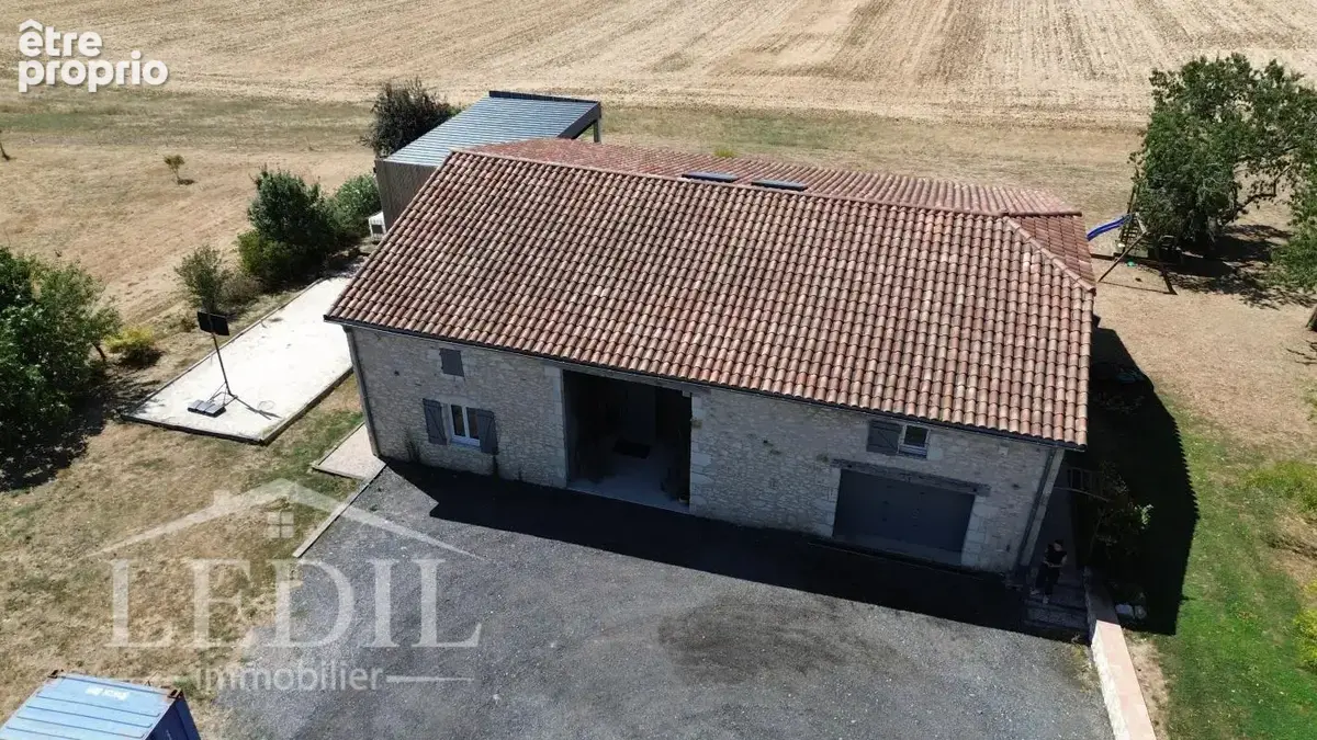 Corps de ferme rénové avec vue imprenable sur les Pyrénées - photo 3