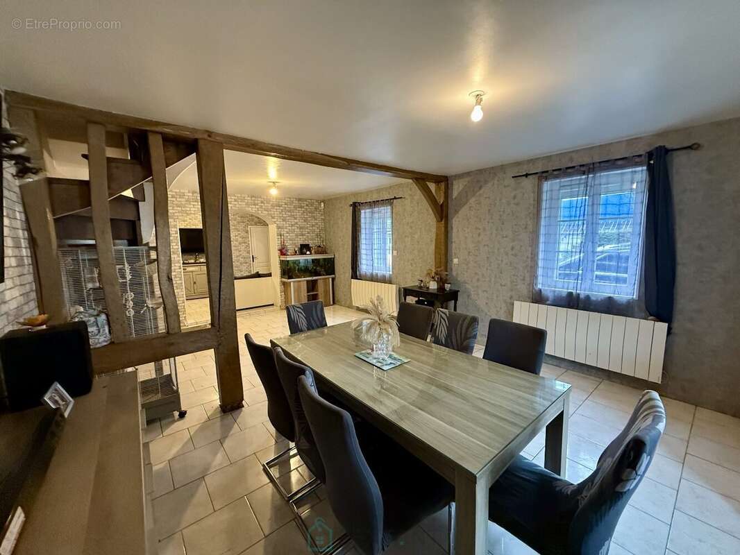 Maison à CALLENGEVILLE