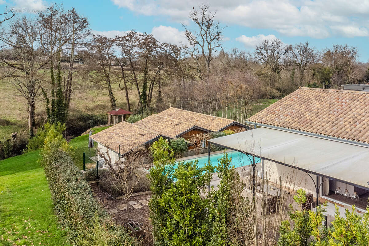 Maison à SAINT-SULPICE-ET-CAMEYRAC