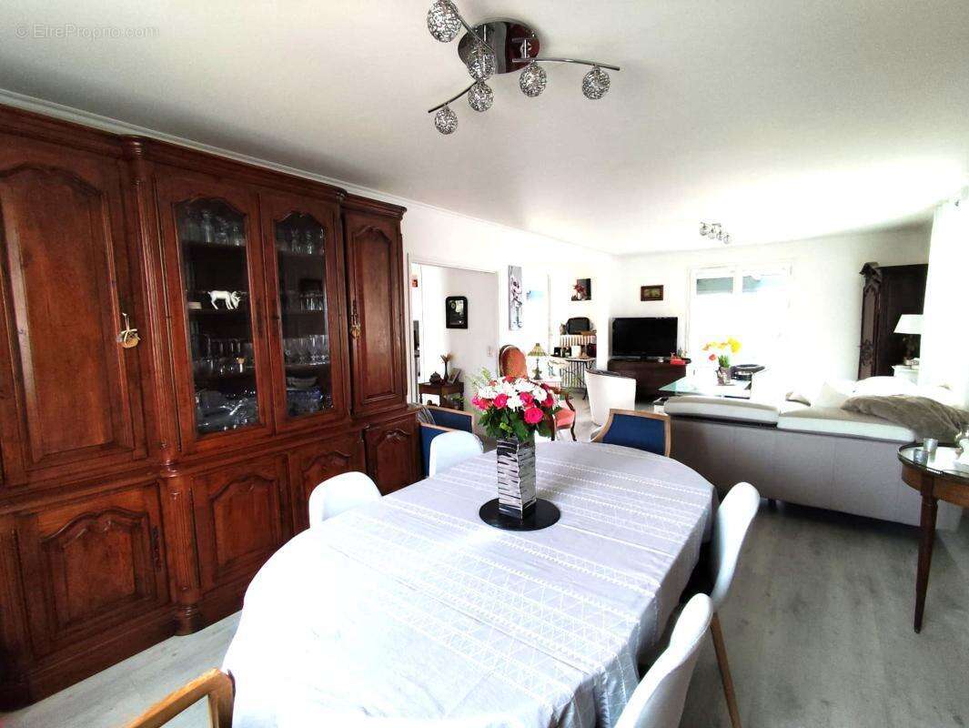 Maison à COURVILLE-SUR-EURE