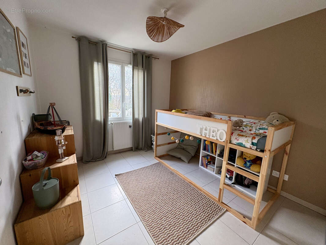 Maison à LA SALVETAT-SAINT-GILLES