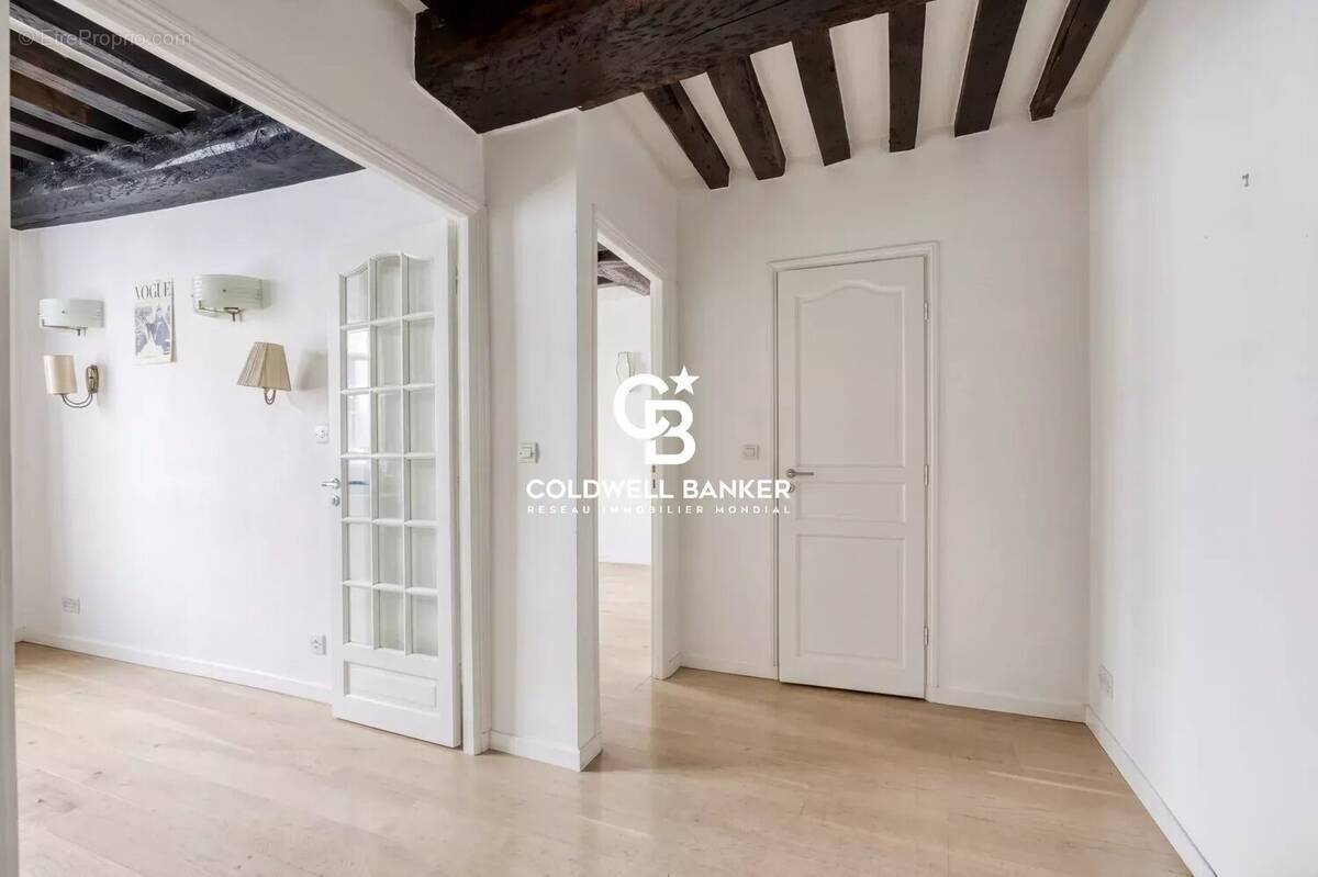 Appartement à PARIS-7E