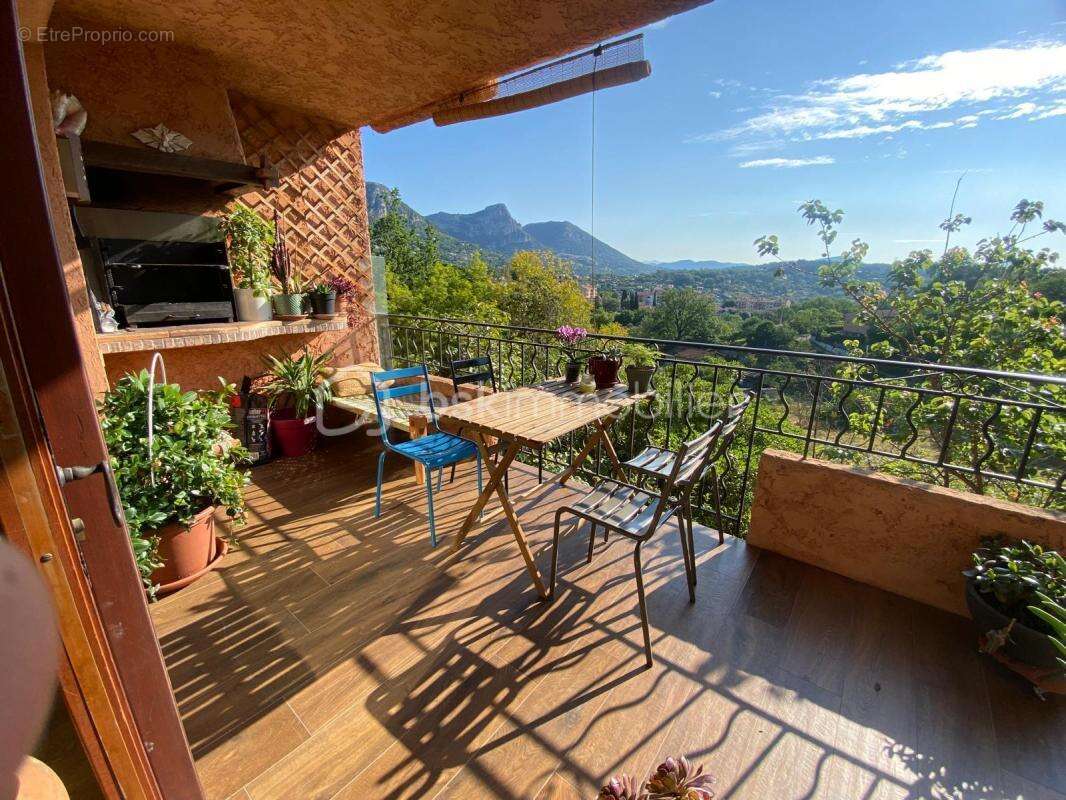 Appartement à VENCE