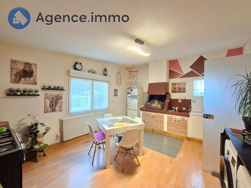 Maison à SAINT-OUEN-EN-BELIN