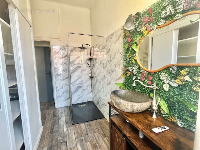 Appartement à MARSEILLE-16E