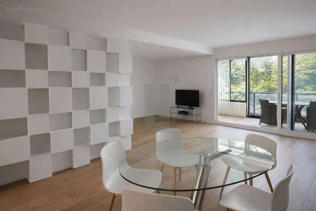Grand appartement traversant avec terrasses, secteur Chambre d'Amour - photo 3