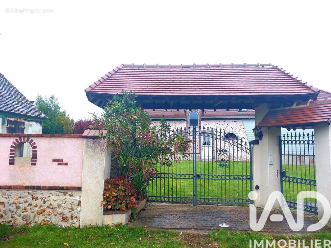 Photo 5 - Maison à MONTIGNY-LE-CHARTIF