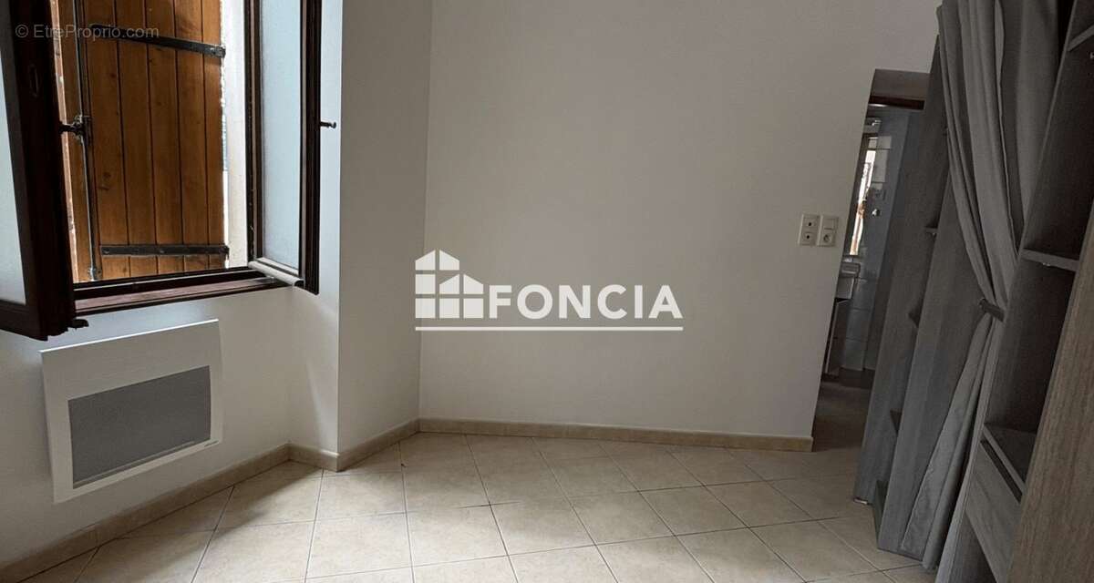 Appartement à ROQUEMAURE