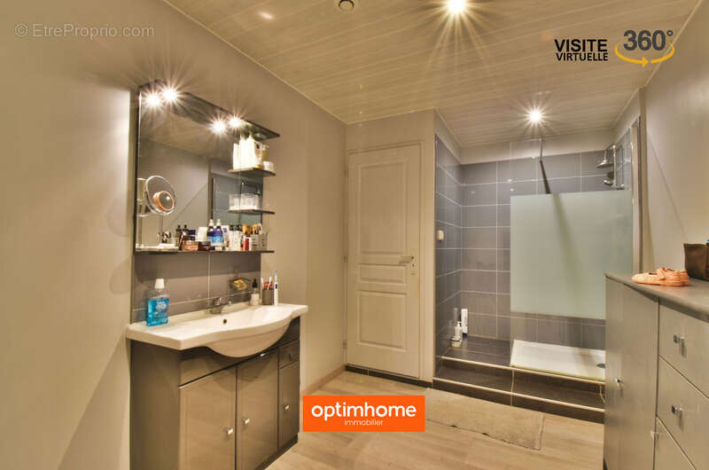 Maison à AMBARES-ET-LAGRAVE