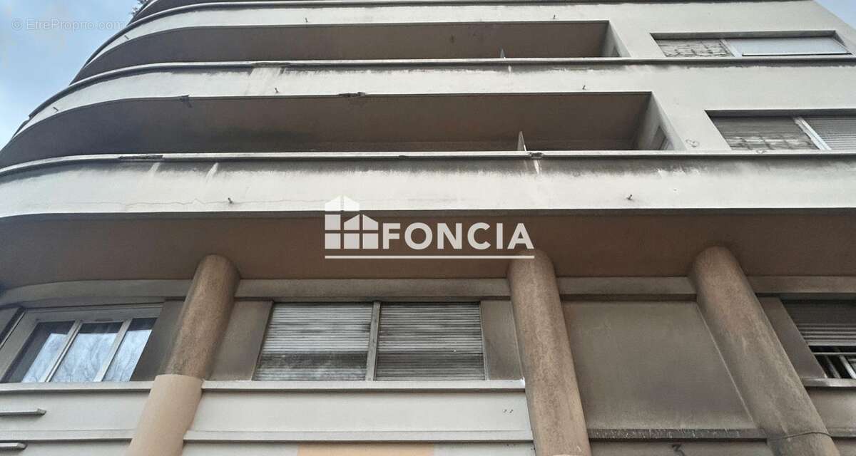 Appartement à MARSEILLE-2E