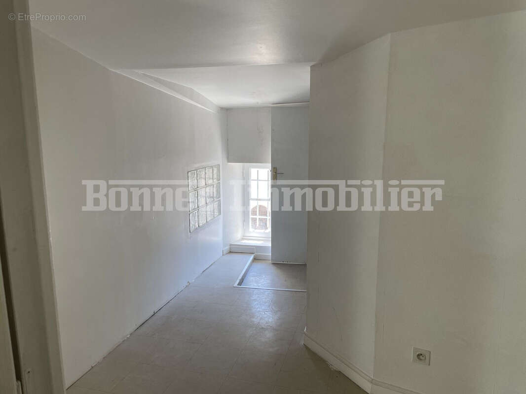 Appartement à NYONS