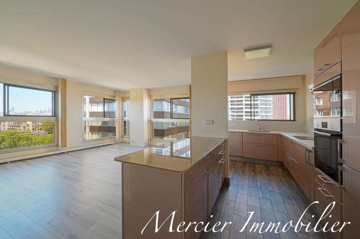 Appartement à PARIS-15E