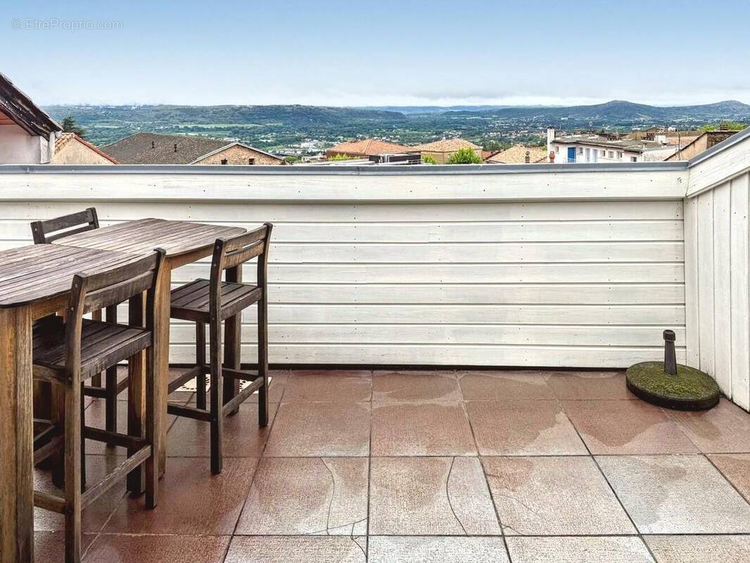   - Appartement à AUBENAS