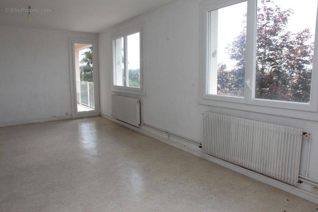 Appartement à CHALETTE-SUR-LOING