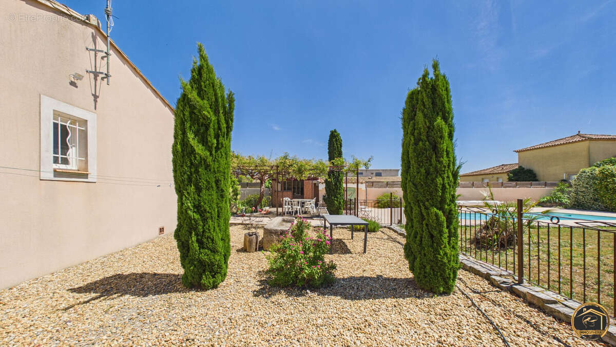 Maison à GINESTAS
